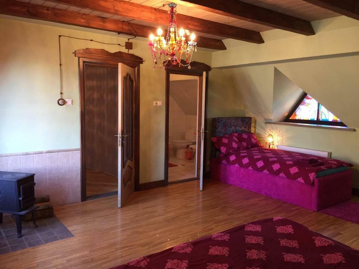 Peahen Residence Σιγκούλντα Εξωτερικό φωτογραφία
